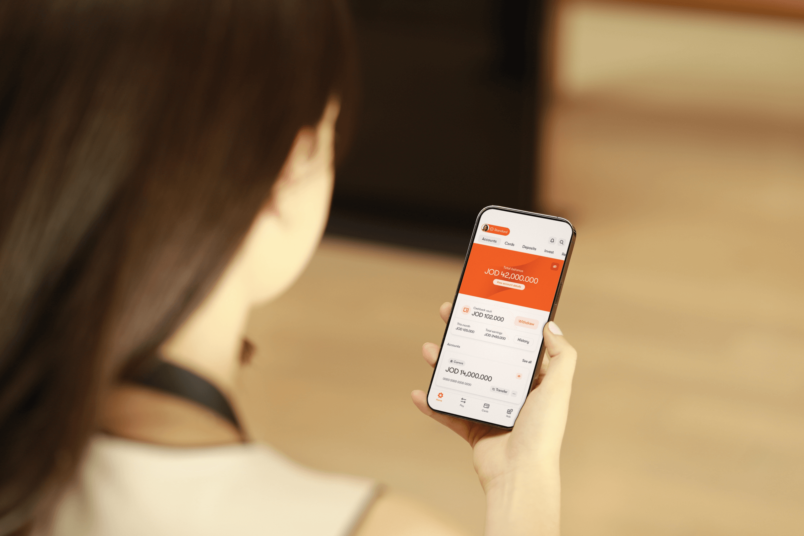تجربة رقمية مصممة للمغتربين